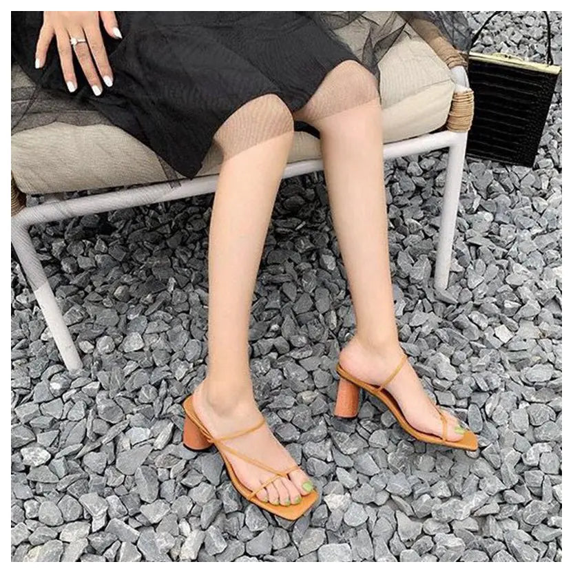 2022 Summer Elegant Women Narrow Band Slides High Heel Slippers Female Peep Toe Wood Block Heel Sandals For Party Shoes Slippers